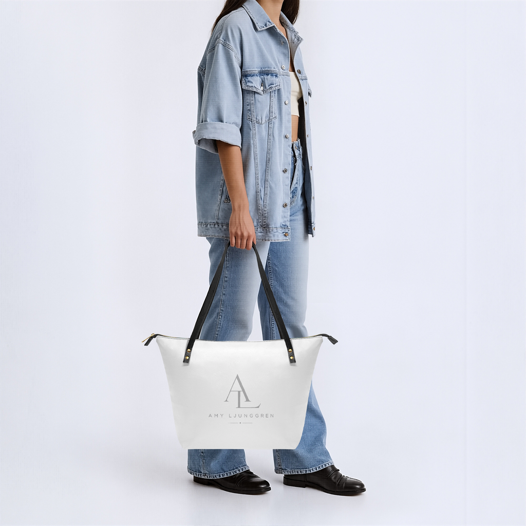 Rymlig totebag i konstläder